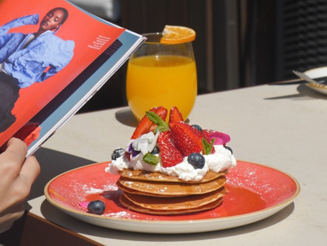 Tortitas y zumo de naranja